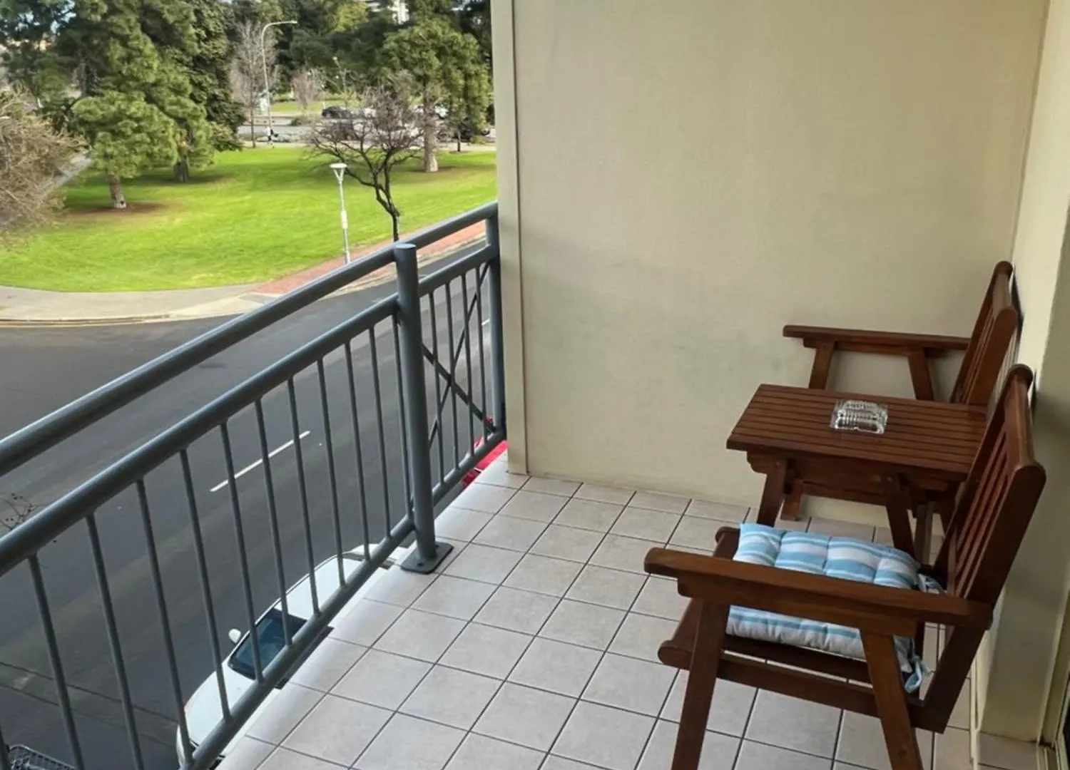 Adelaide Cbd Apartment - 3Br, 2Bath & Carpark 0*,